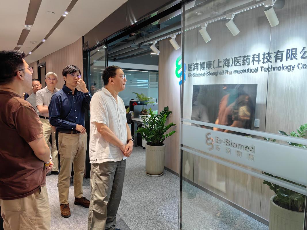 人大代表携“锦囊”赴黄浦创新产业园区 鼎灿博 以履职实效赋能科创高地